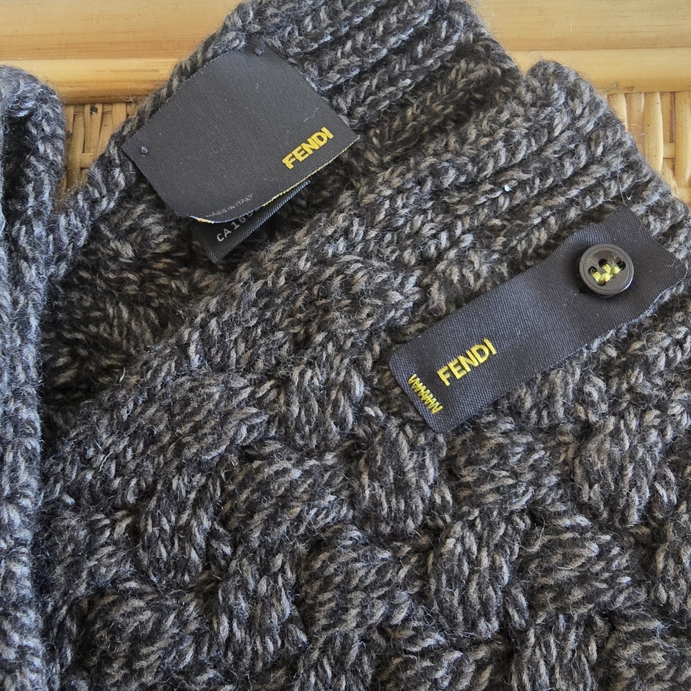Fendi Gray Textured Knit Scarf